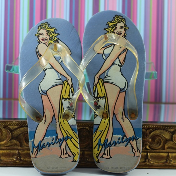 Marilyn Monroe Flip Flops - Picture 1 of 7